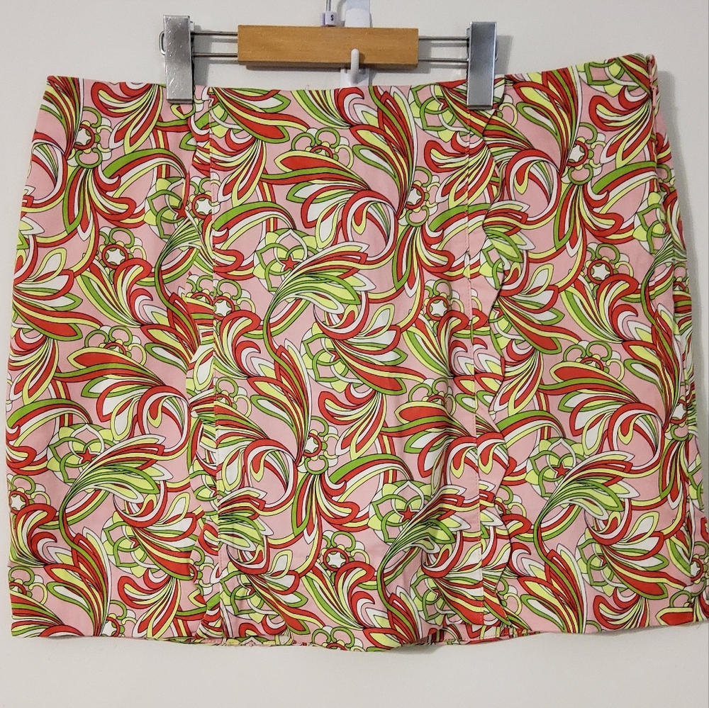 Crown & Ivy Pink and Green Skirt Is Built In Short